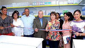 People - Pharmacy - Dominican - Republic - V1
