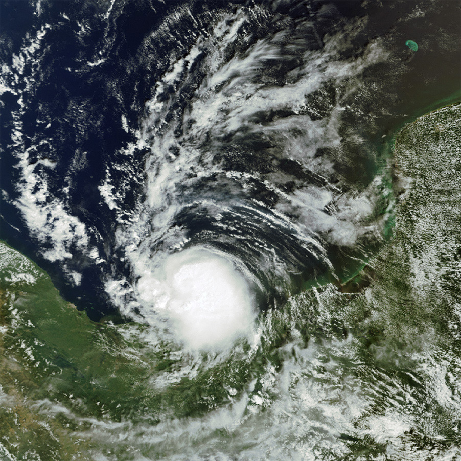 Photo Tropical Storm Marco