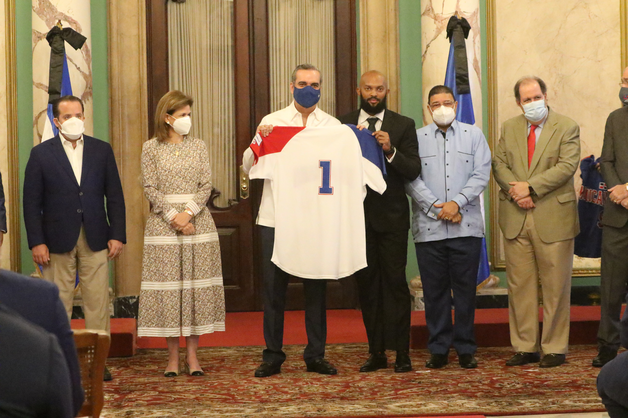 Luis Abinader is proud of the national baseball team