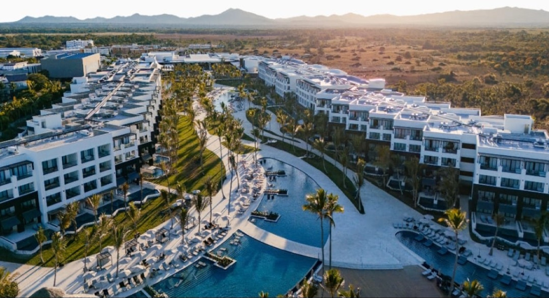 Abinader to headline official opening of Álvaro Peña’s hotel